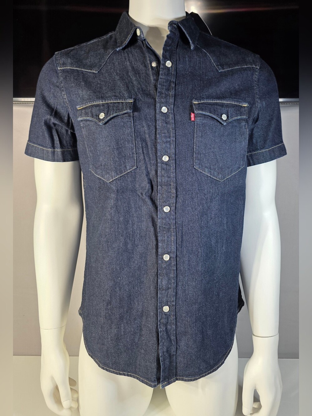 Levi's Dark Blue Indigo Short Sleeve Denim Western Shirt Size Medium
